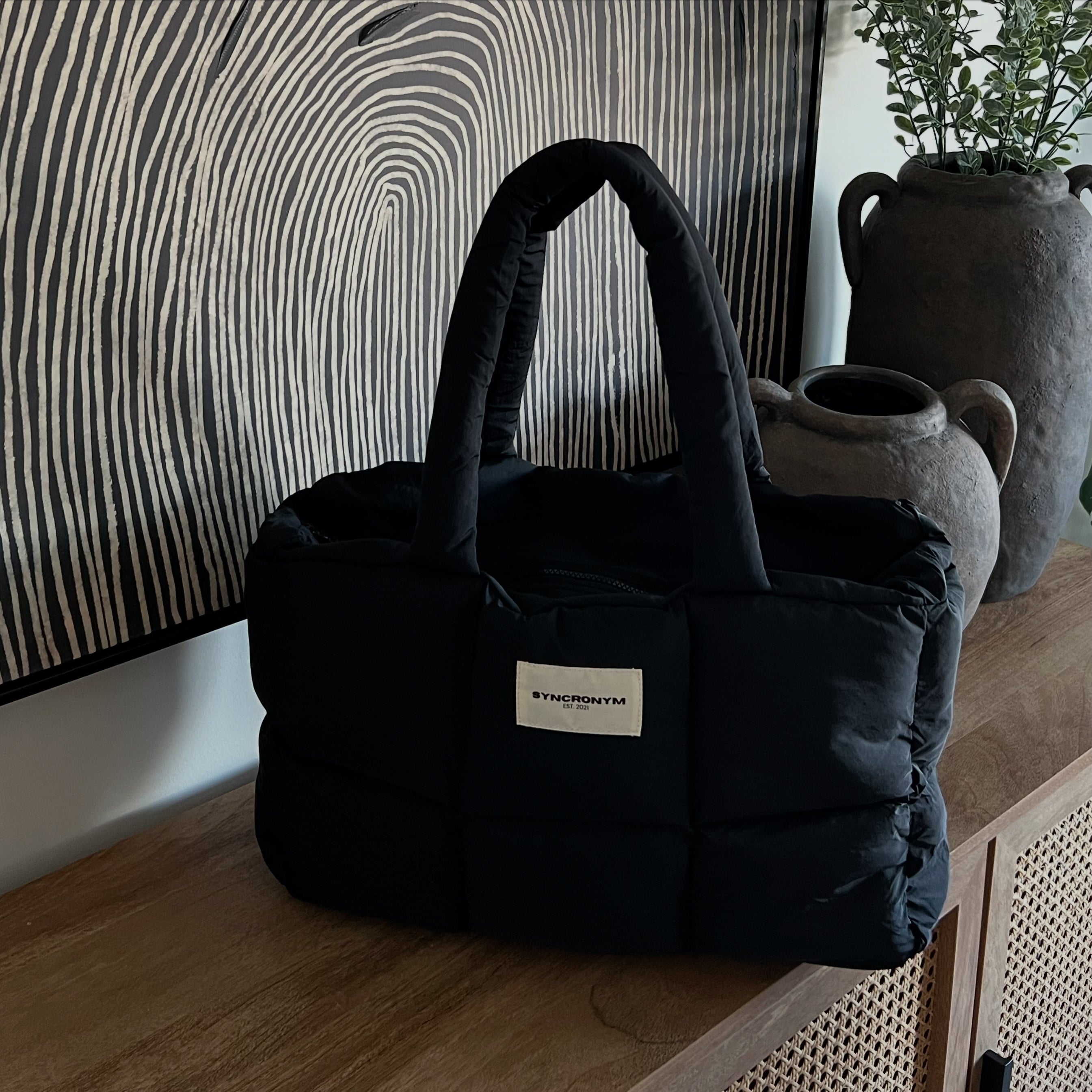 Midnight Power Puff: Everyday Black Puffer Tote bag