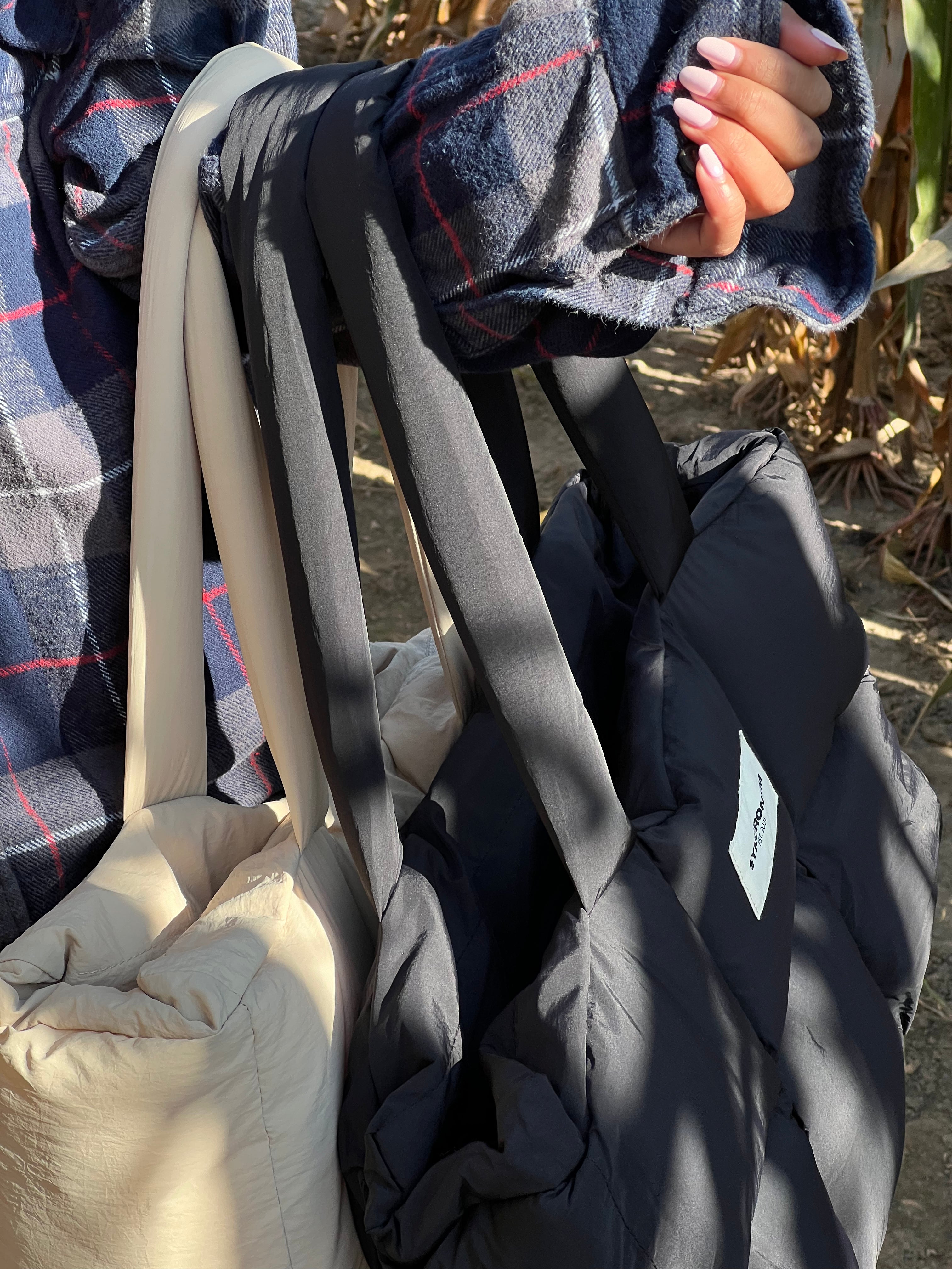 Midnight Power Puff: Everyday Black Puffer Tote bag