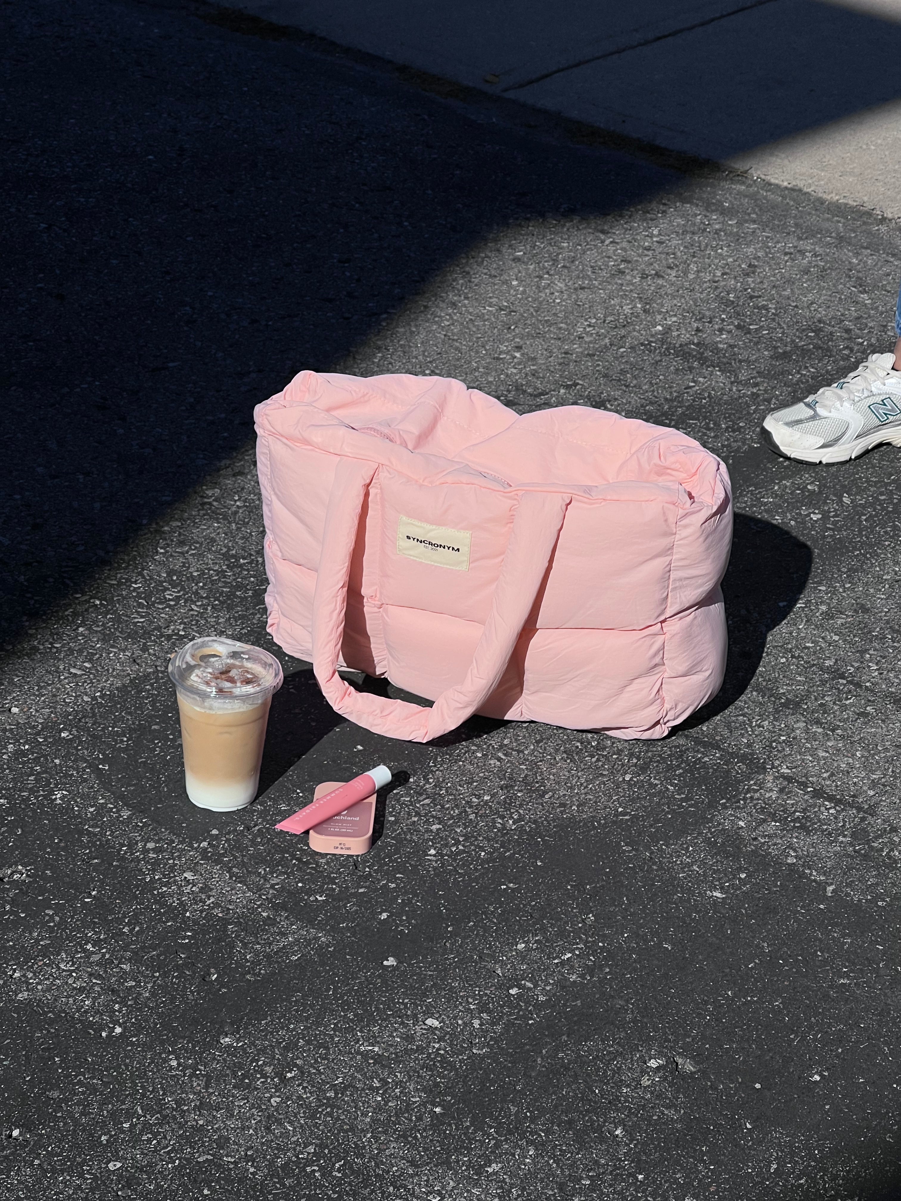 Flamingo Power Puff: Everyday Pink Puffer Tote bag