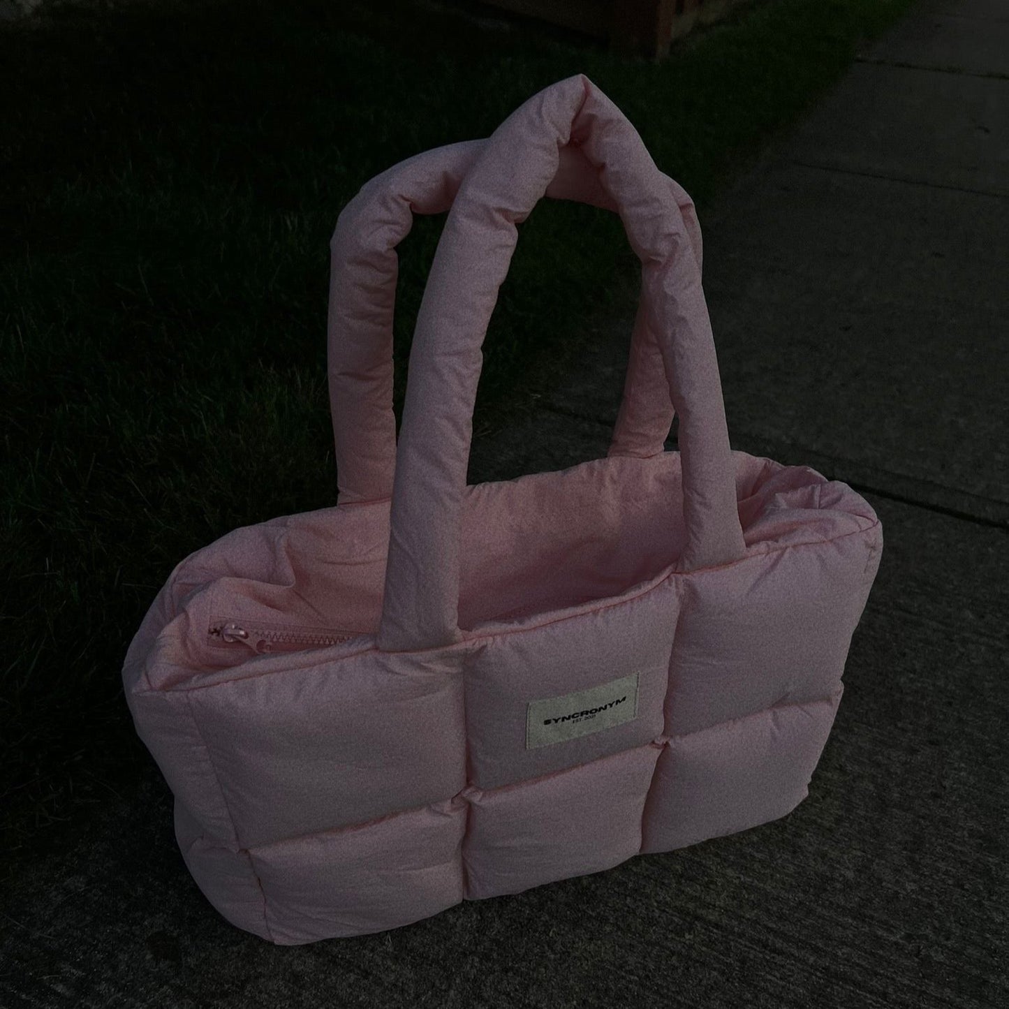 Flamingo Power Puff: Everyday Pink Puffer Tote bag